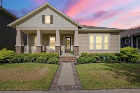 16807 Seminole Ridge Drive