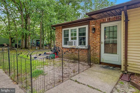 7 DRIFTWOOD DRIVE