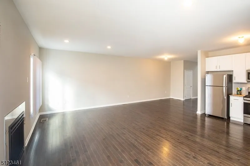 49 Arlene Ct Parsippany-Troy Hills, NJ 07950