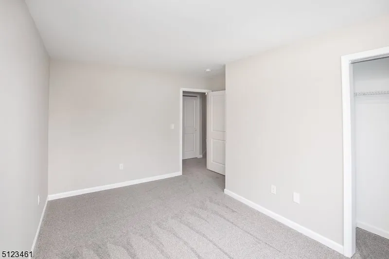 49 Arlene Ct Parsippany-Troy Hills, NJ 07950
