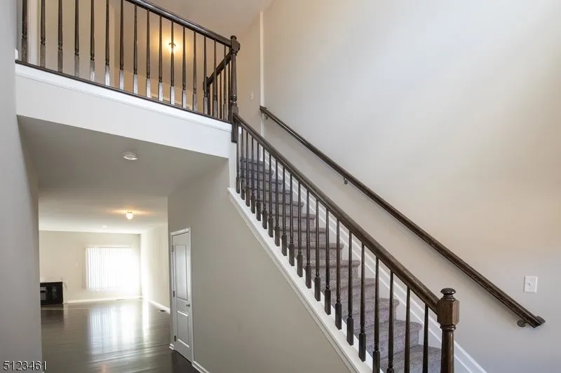 49 Arlene Ct Parsippany-Troy Hills, NJ 07950