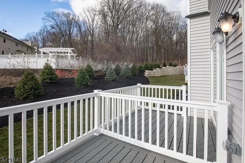 49 Arlene Ct Parsippany-Troy Hills, NJ 07950