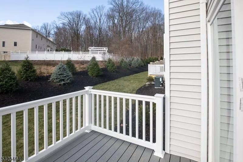 49 Arlene Ct Parsippany-Troy Hills, NJ 07950