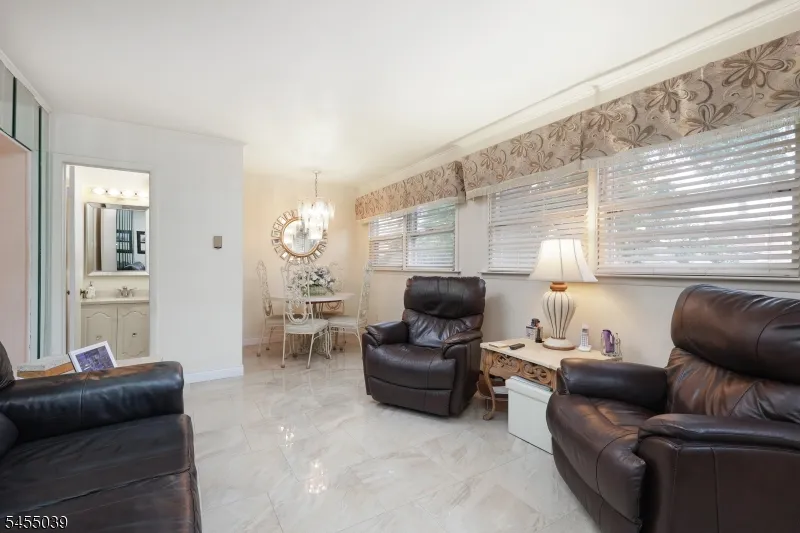 911 W Henry St Linden City, NJ 07036