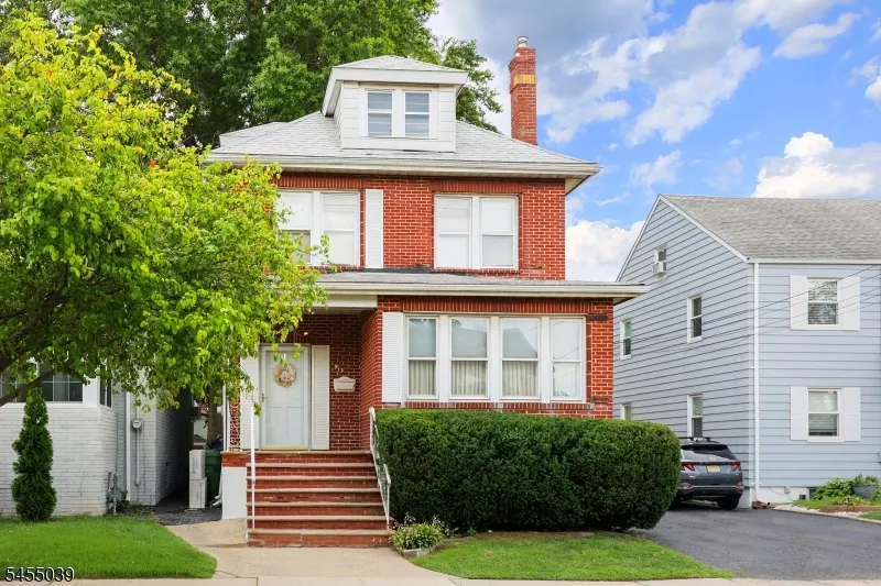 911 W Henry St Linden City, NJ 07036