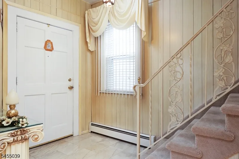 911 W Henry St Linden City, NJ 07036