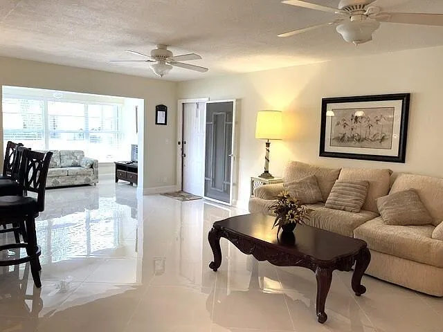 1315 HIGH POINT WAY SE #B Delray Beach, FL 33445
