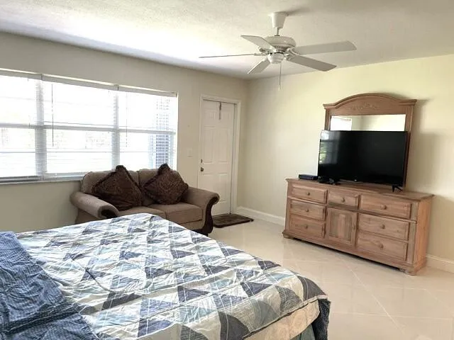 1315 HIGH POINT WAY SE #B Delray Beach, FL 33445