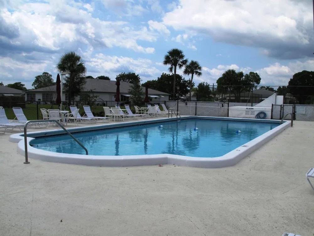 1315 HIGH POINT WAY SE #B Delray Beach, FL 33445