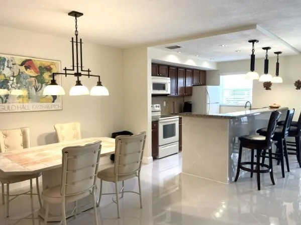 1315 HIGH POINT WAY SE #B Delray Beach, FL 33445
