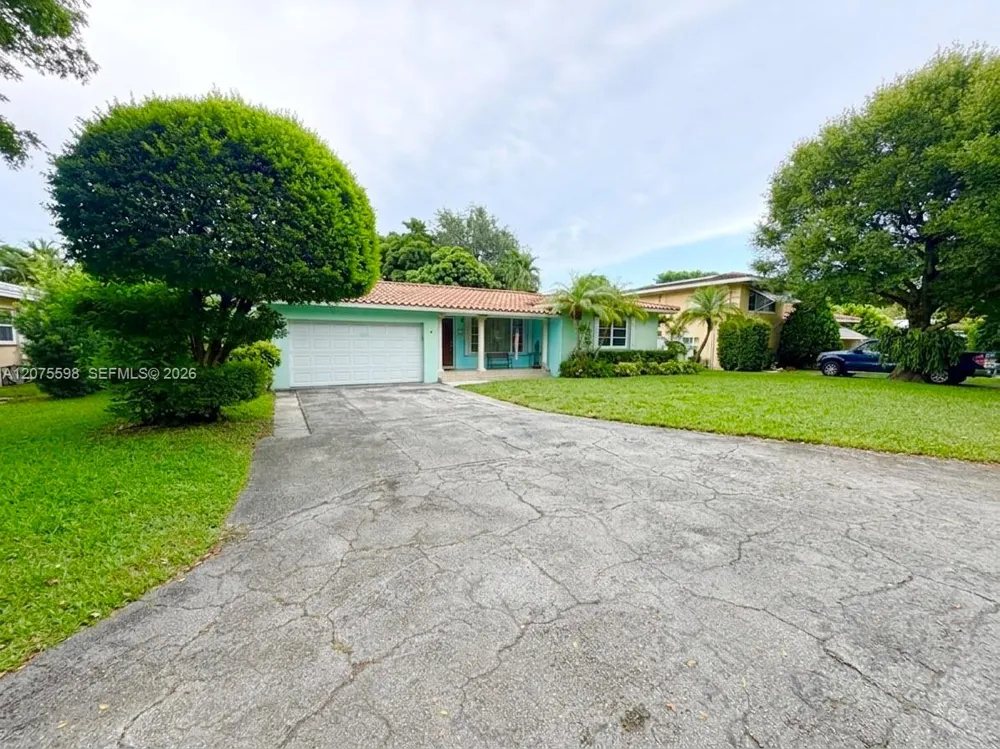 951 NE 115th St Biscayne Park, FL 33161