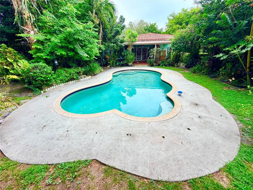 951 NE 115th St Biscayne Park, FL 33161
