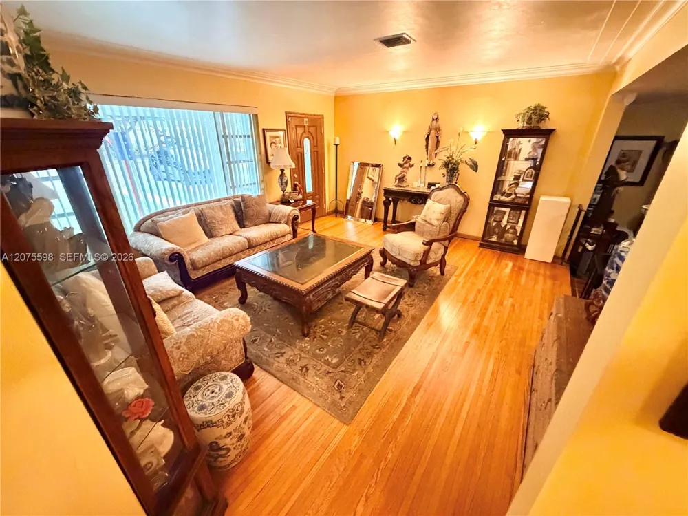 951 NE 115th St Biscayne Park, FL 33161