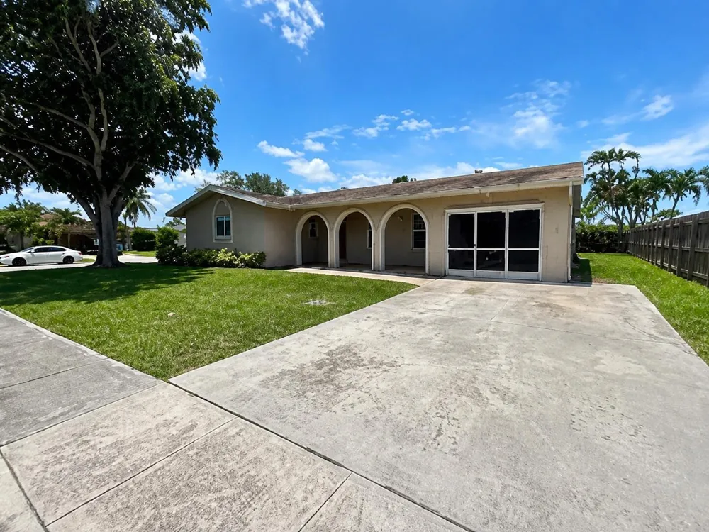 7975 NW 8TH STREET Margate, FL 33063
