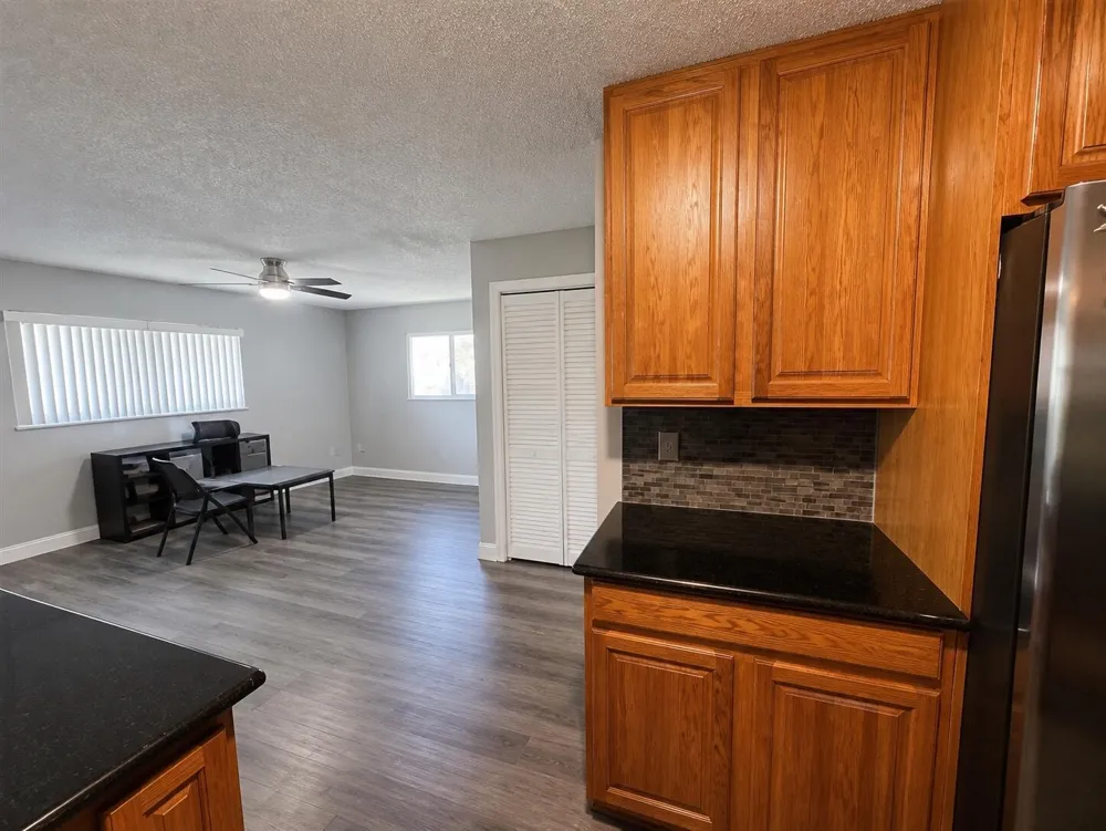 7975 NW 8TH STREET Margate, FL 33063