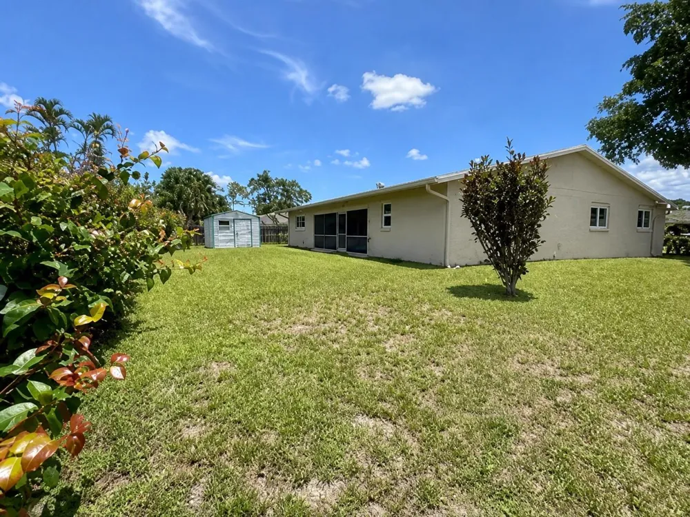 7975 NW 8TH STREET Margate, FL 33063