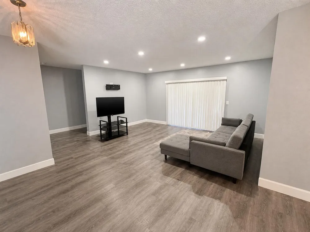7975 NW 8TH STREET Margate, FL 33063