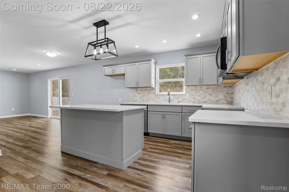 44001 S Umberland Circle Canton Charter Township, MI 48187