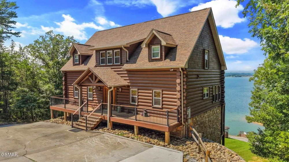 1154 Stoneway Court White Pine, TN 37890