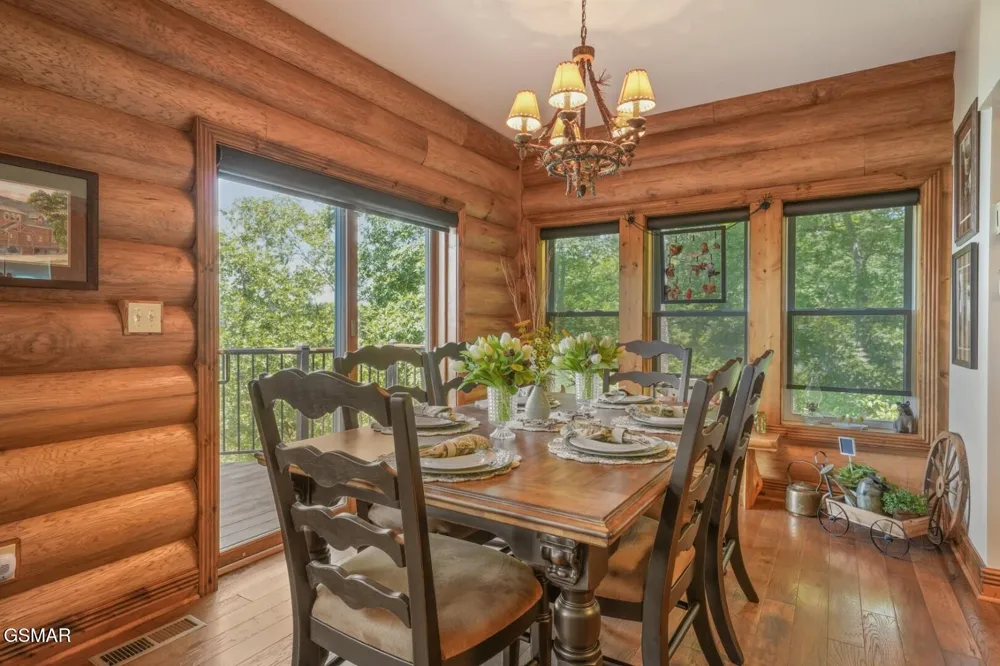 1154 Stoneway Court White Pine, TN 37890