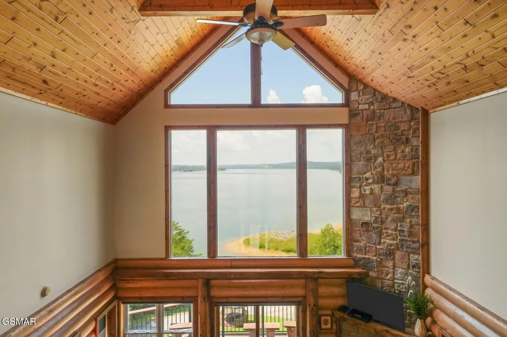 1154 Stoneway Court White Pine, TN 37890
