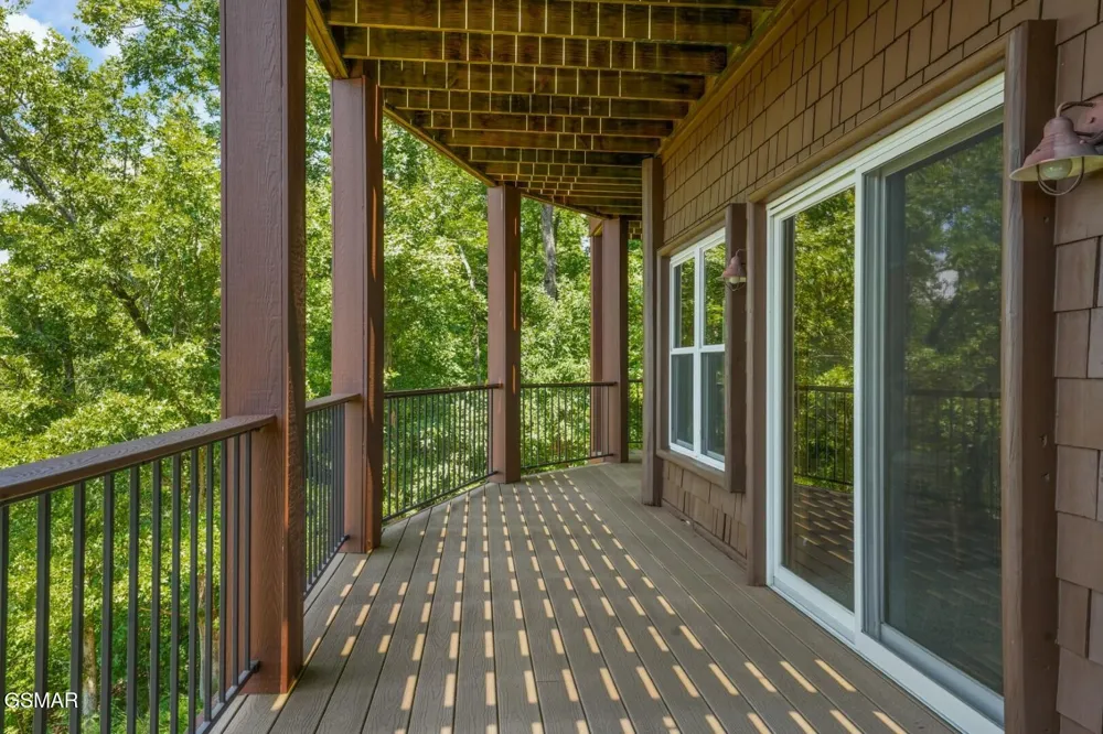 1154 Stoneway Court White Pine, TN 37890