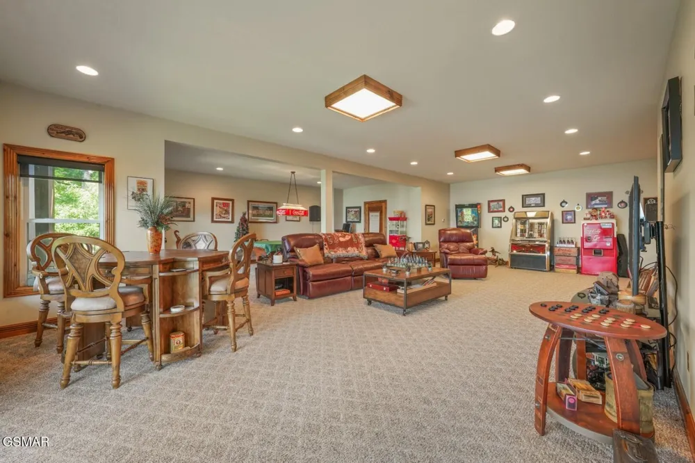 1154 Stoneway Court White Pine, TN 37890
