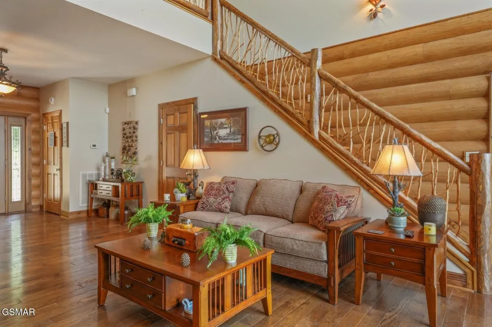 1154 Stoneway Court White Pine, TN 37890