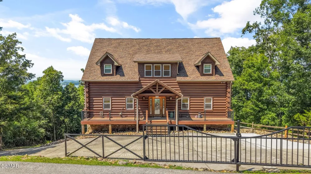 1154 Stoneway Court White Pine, TN 37890