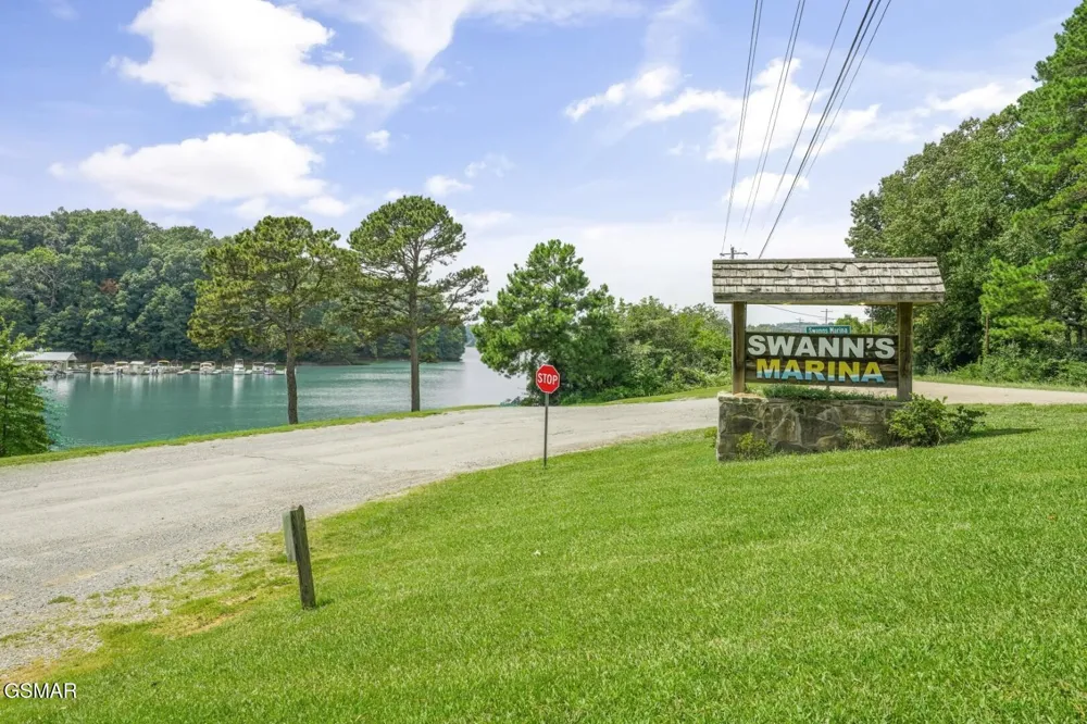 1154 Stoneway Court White Pine, TN 37890