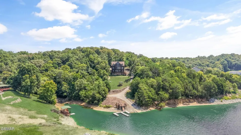 1154 Stoneway Court White Pine, TN 37890