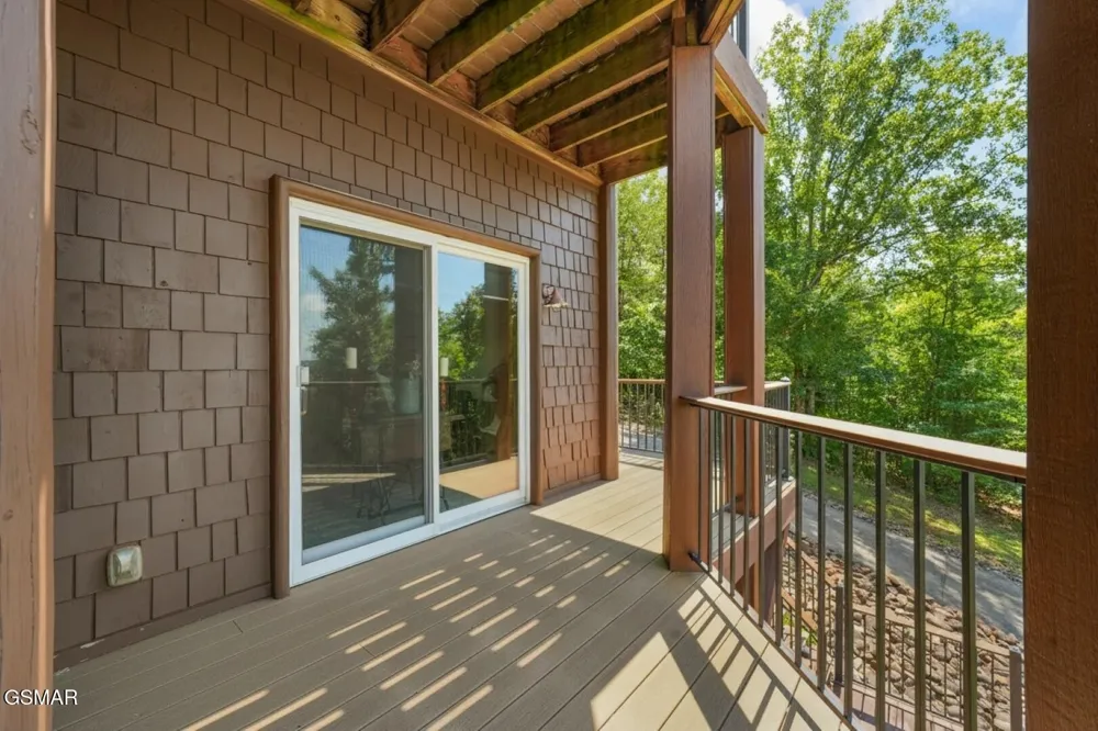 1154 Stoneway Court White Pine, TN 37890