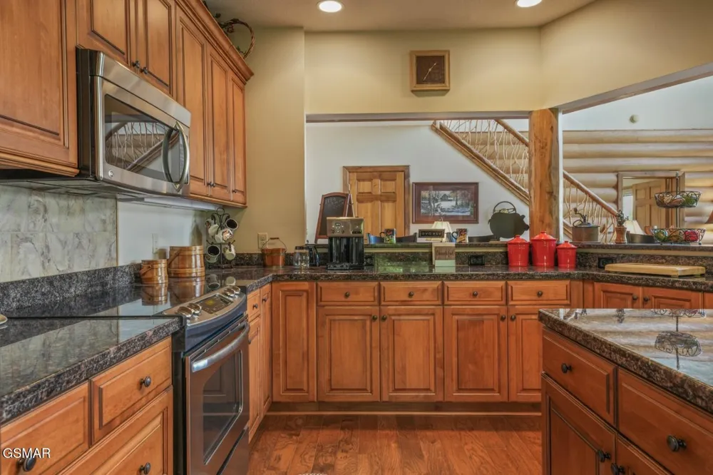 1154 Stoneway Court White Pine, TN 37890
