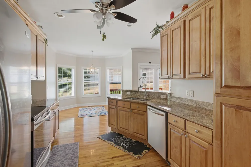 1046 Island Brook Dr Hendersonville, TN 37075