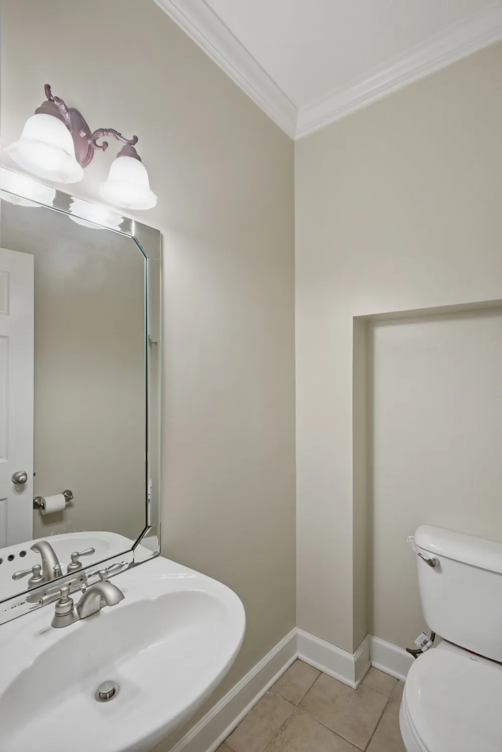 1046 Island Brook Dr Hendersonville, TN 37075