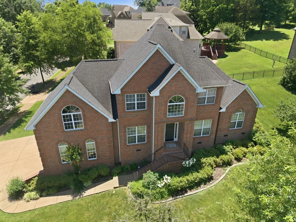 1046 Island Brook Dr Hendersonville, TN 37075