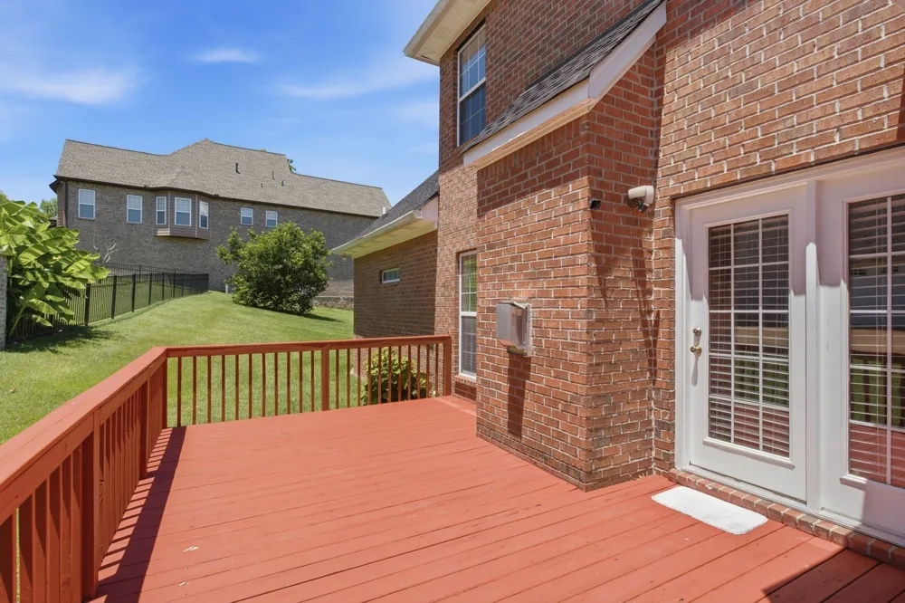 1046 Island Brook Dr Hendersonville, TN 37075