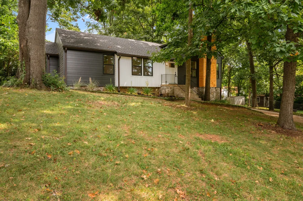 304 Sunrise Cir Mount Juliet, TN 37122