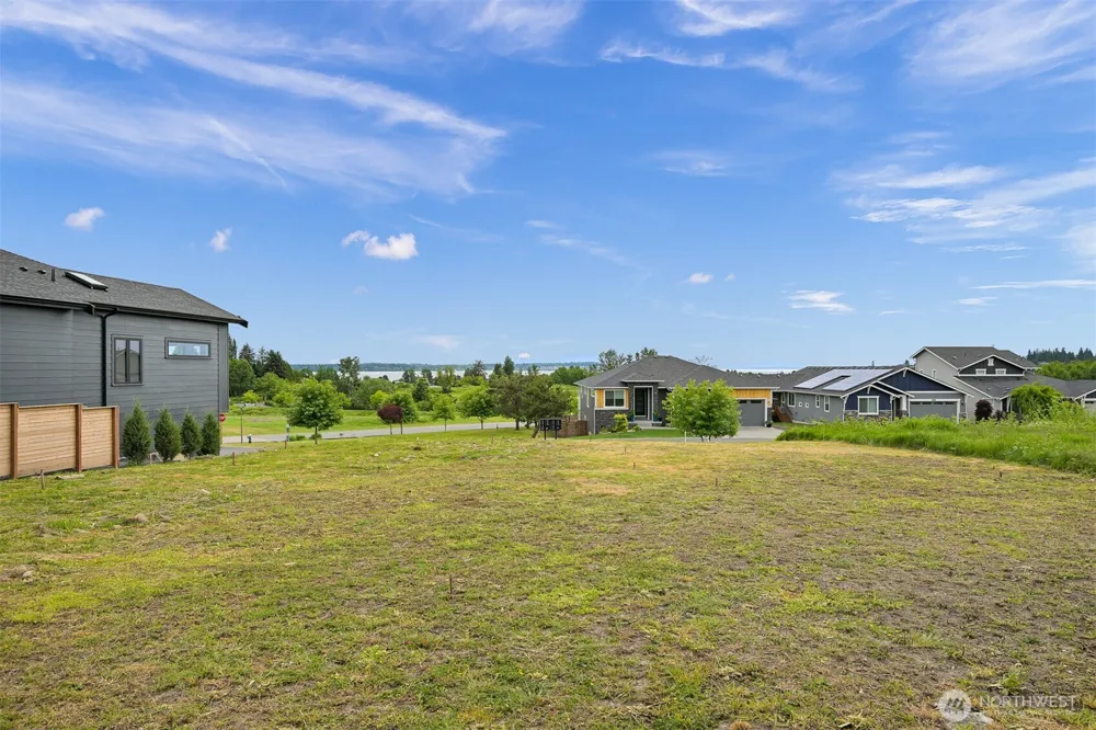 5422 Lasiandra Blaine, WA 98230