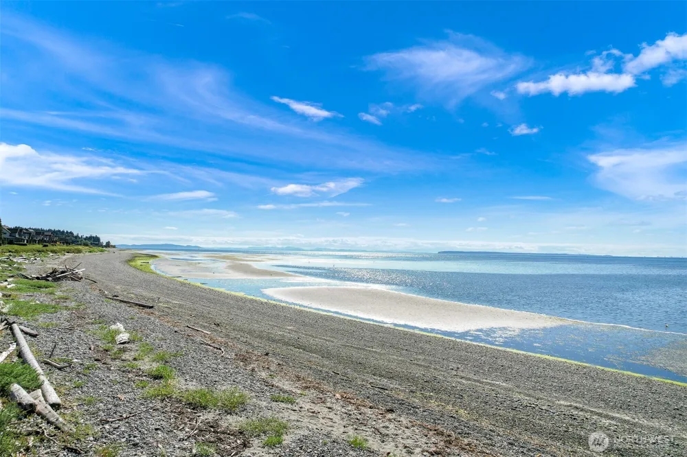 5422 Lasiandra Blaine, WA 98230