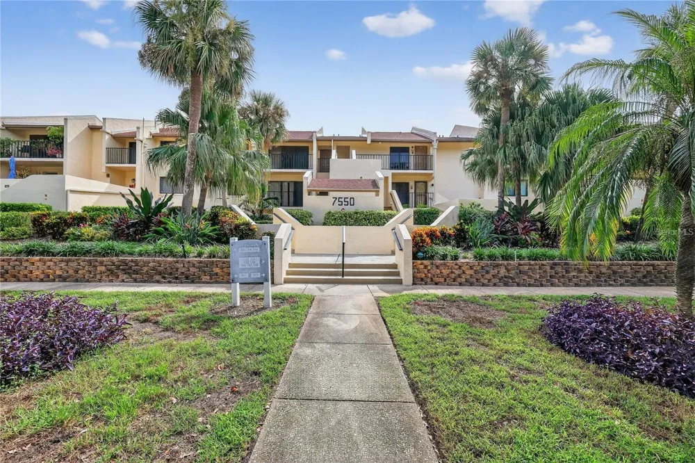 7550 SUNSHINE SKYWAY LANE S #P12 St Petersburg, FL 33711