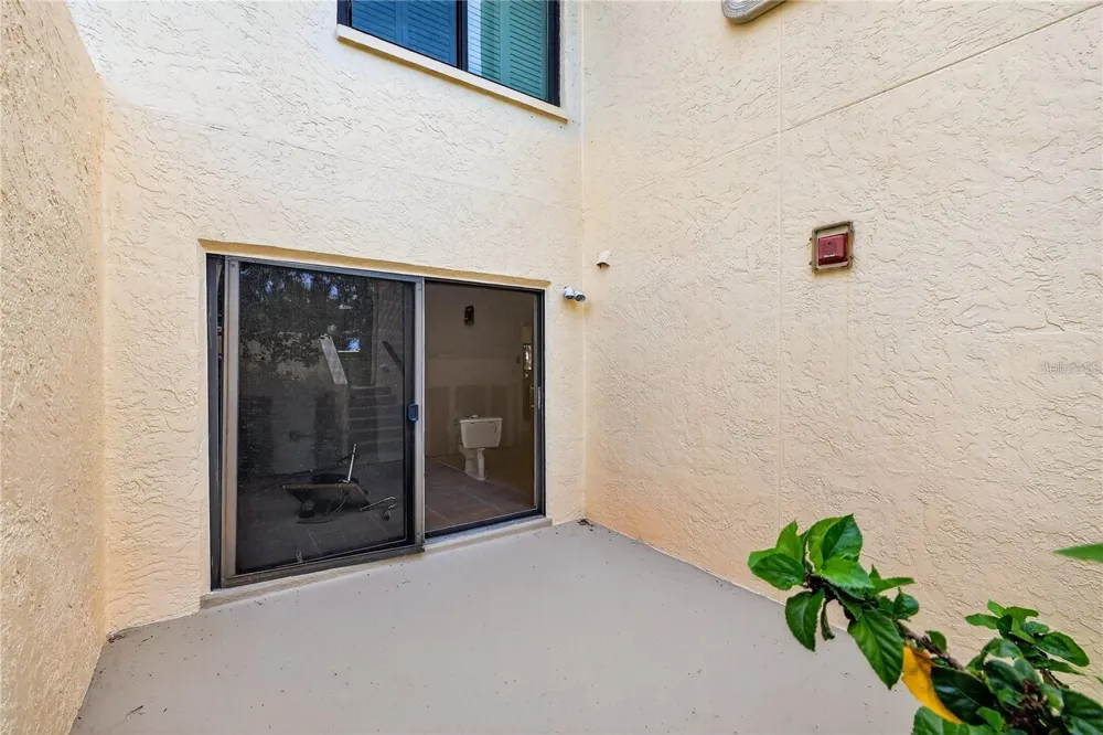 7550 SUNSHINE SKYWAY LANE S #P12 St Petersburg, FL 33711