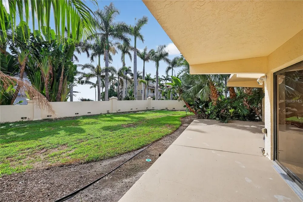 7550 SUNSHINE SKYWAY LANE S #P12 St Petersburg, FL 33711