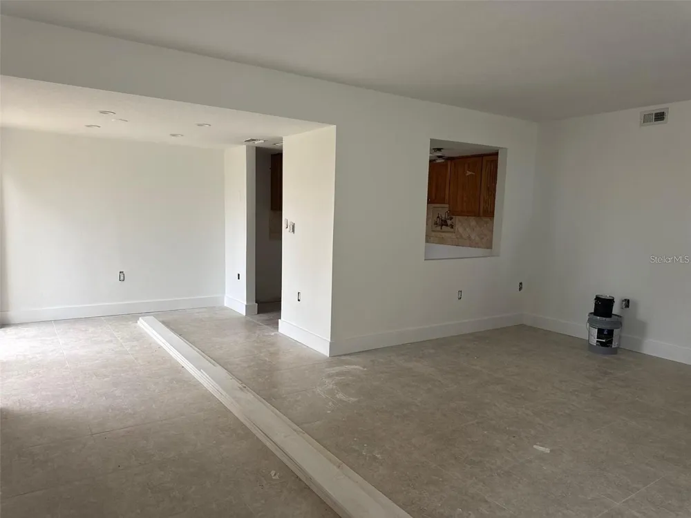 7550 SUNSHINE SKYWAY LANE S #P12 St Petersburg, FL 33711