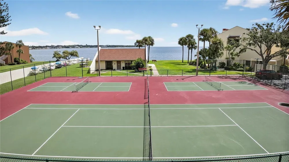 7550 SUNSHINE SKYWAY LANE S #P12 St Petersburg, FL 33711