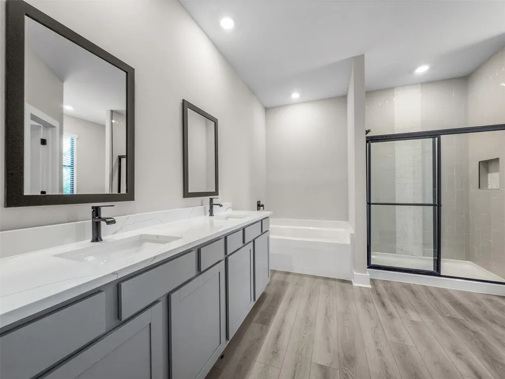 2411 GALLAGHER ROAD Dover, FL 33527