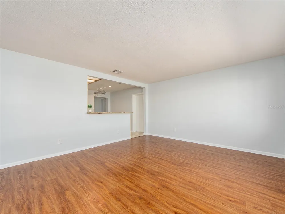 9157 140TH WAY Seminole, FL 33776