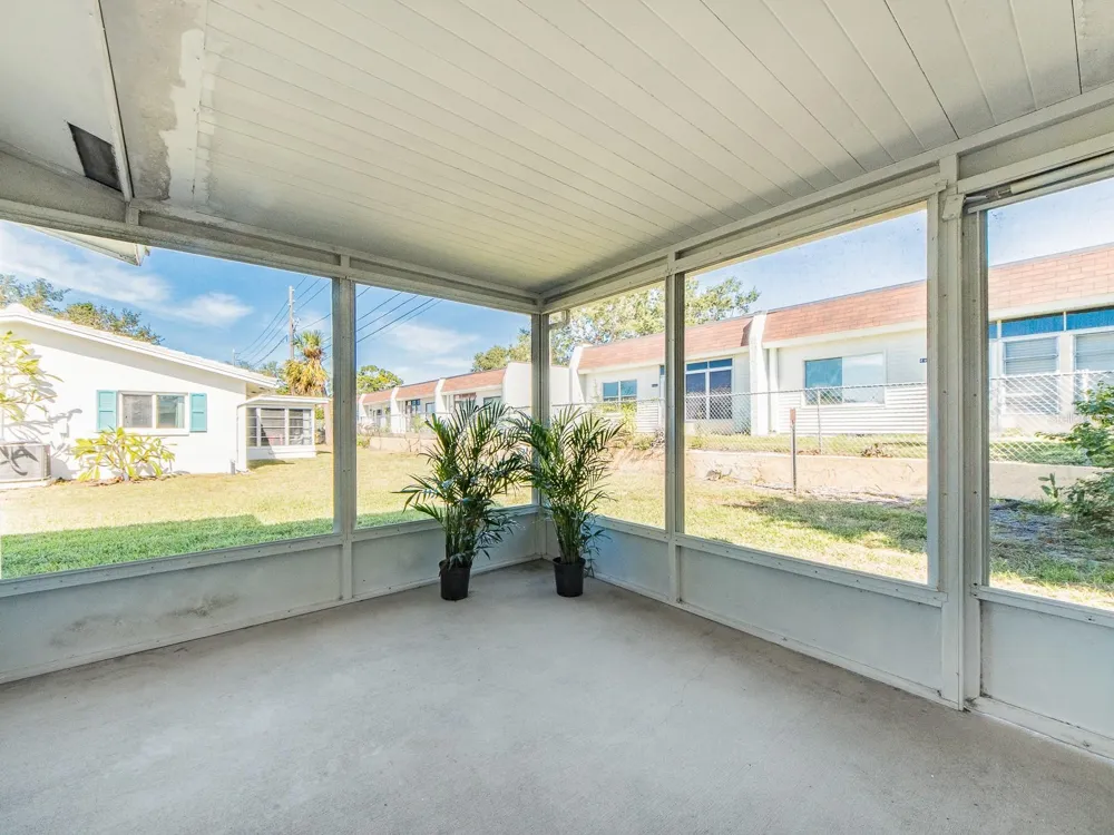 9157 140TH WAY Seminole, FL 33776