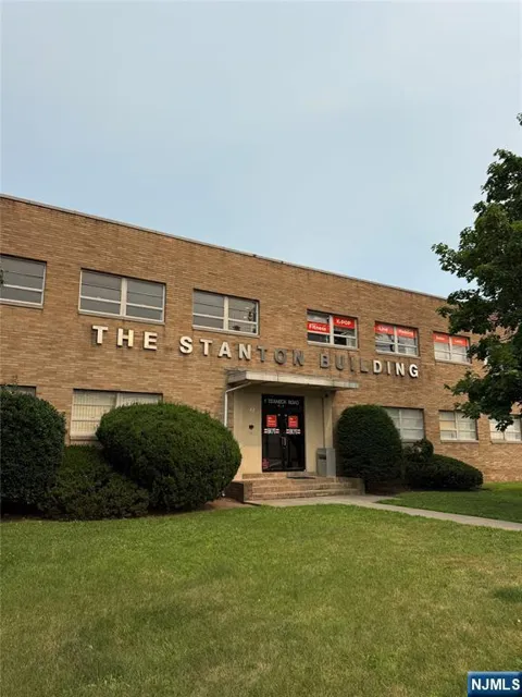 1 Teaneck Road 2