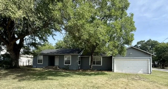 415 E Avenue G Midlothian, TX 76065